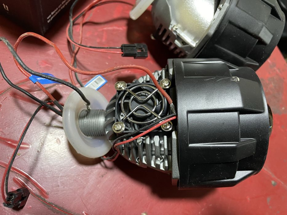 Продам универсальные би лэд линзы