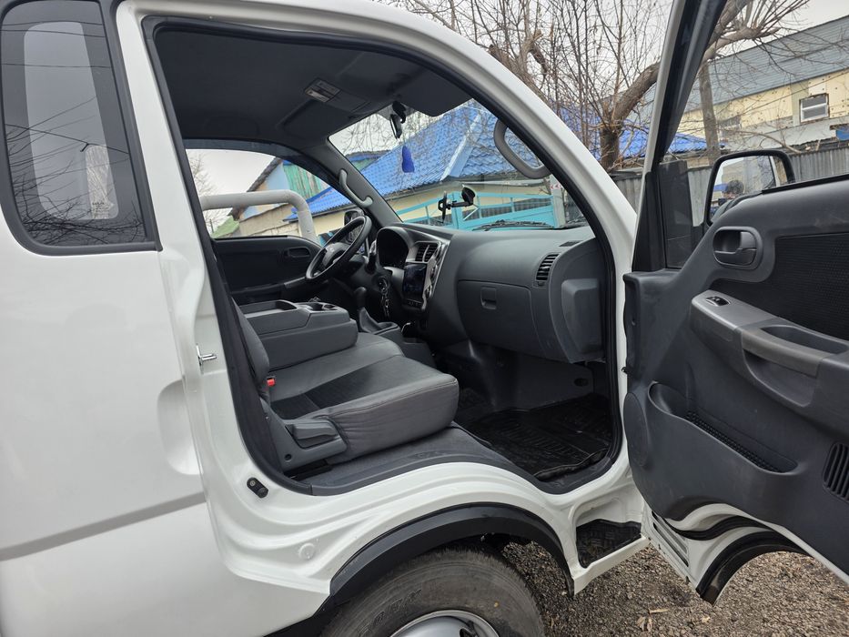 KIA K-4000  газ-бензин