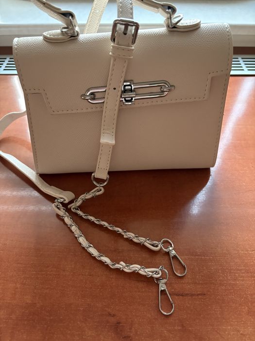 Малка дамска чантичка