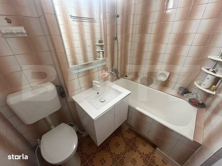 Apartament de inchiriat 3 camere, decomandat, 65 mp, zona Cetate