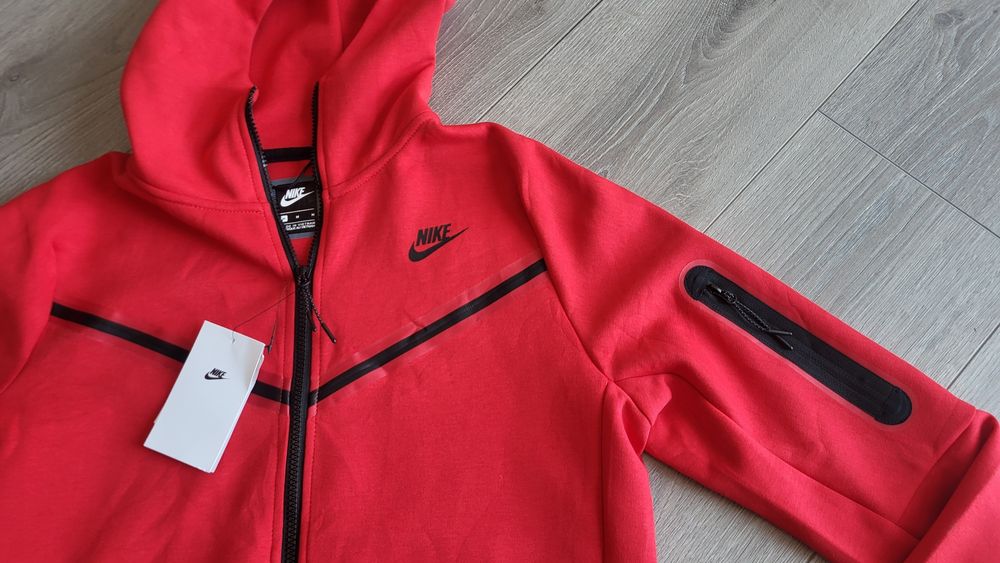 Hanorac Nike Tech Roșu
