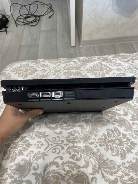 Playstation 4 slim