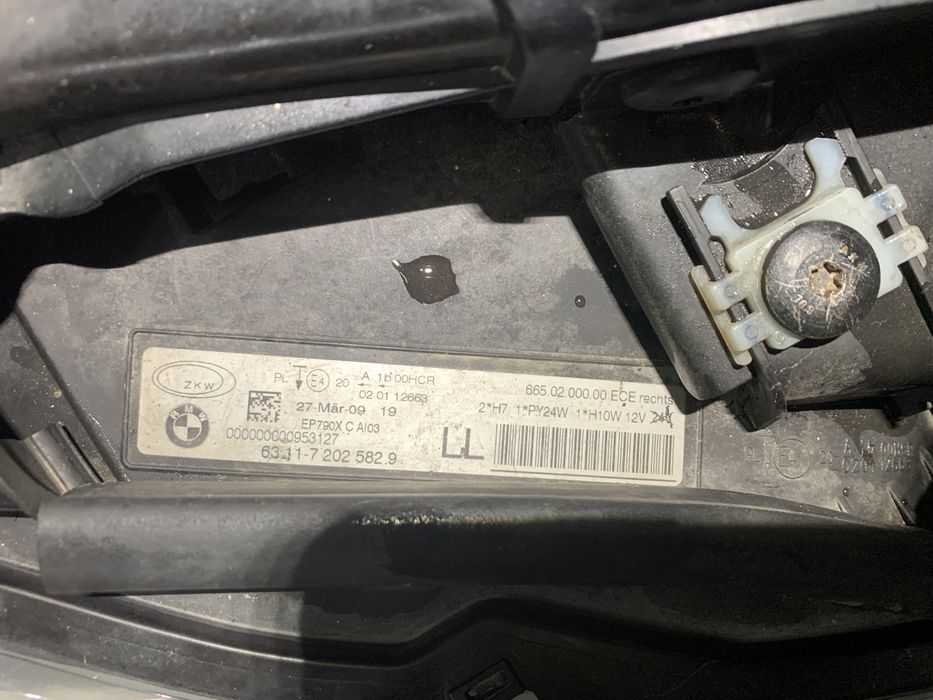 Продаваме фарове  за бмв е90 фейслифт bmw e90 facelift.