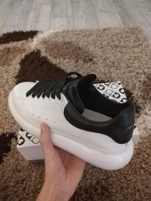 Vand adidasi eleganti marimea 40