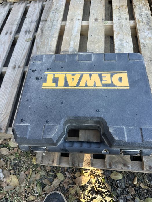 Шуруповерт пылесос углорез инструменты