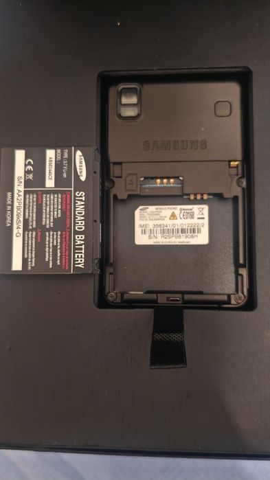 Telefon Giorgio Armani