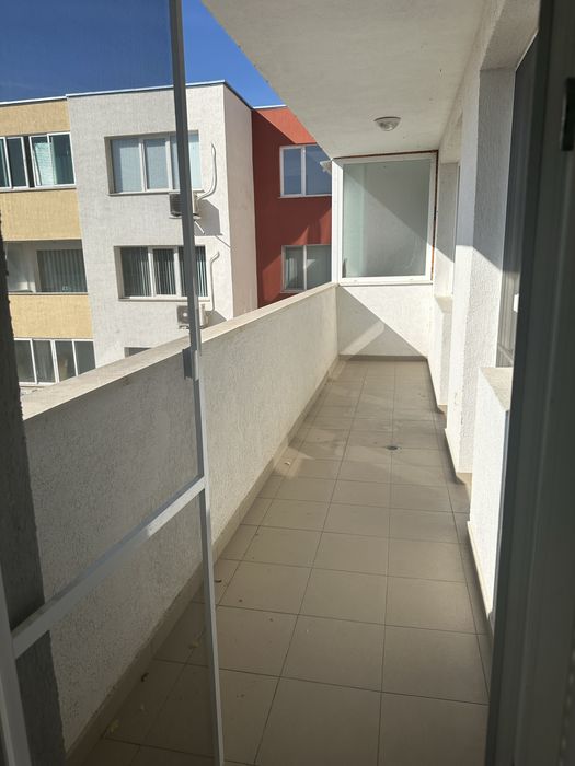 Южен тристаен апартамент под наем в кв. Кольо Фичето, Велико Търново