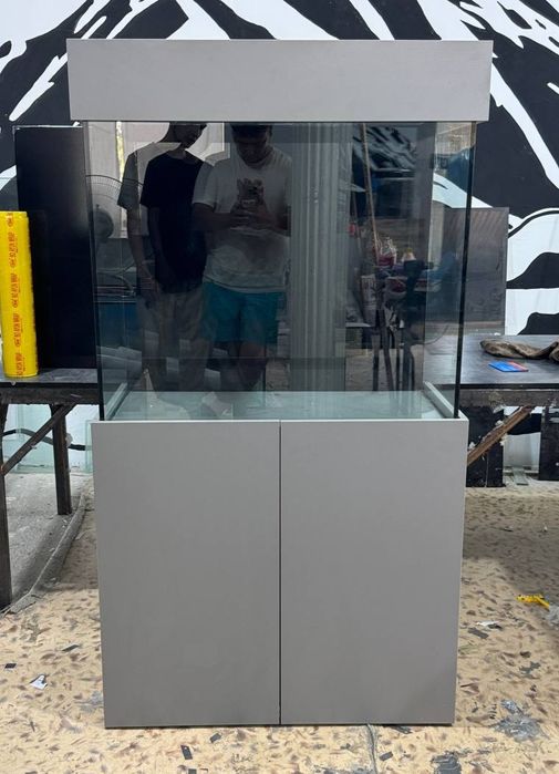 Аквариум с тумбой новый