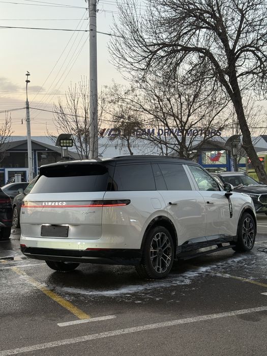 LYNK&CO 900 full Srochna sotiladi