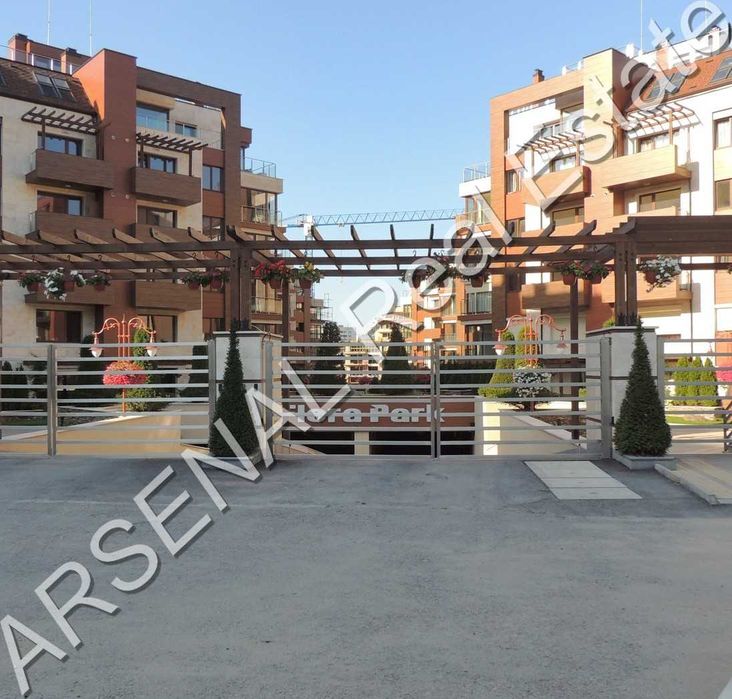 Продаваме тристаен апартамент в ЗАТВОРЕН комплекс, Манастирски ливади