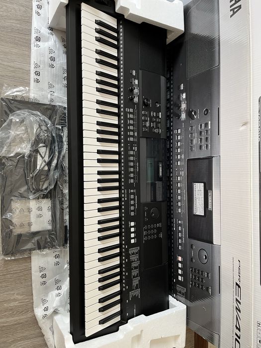 Синтезатор YAMAHO PSR EW410