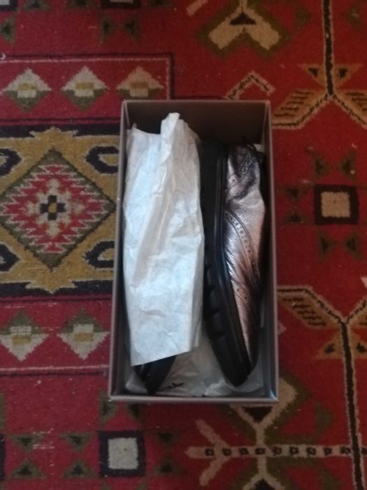 Продам кожаные ботинки