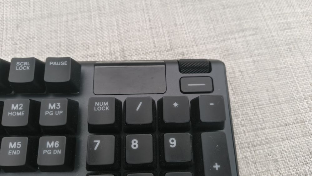 Tastatură Steelseries APEX 5  hybrid mechanical gaming keyboard