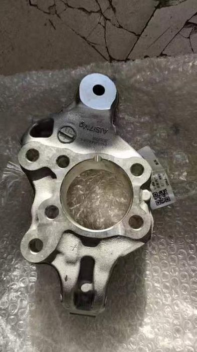 Цапфа для Шевроле Монза заднее левое колесо