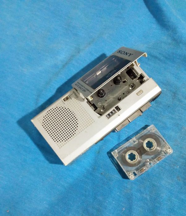 Продается диктофон  SONY б.у.