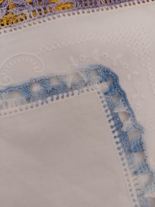 Кърпички носни плетена дантела