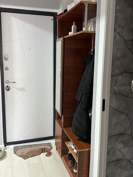 Продам шкаф для прихожей