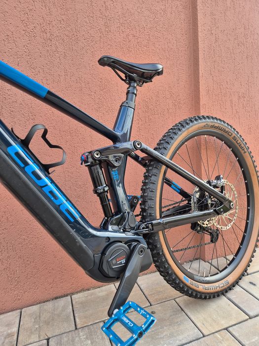 Bicicleta electrica carbon cube