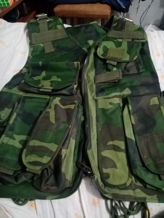 Прадаю жилет разгрузачный
