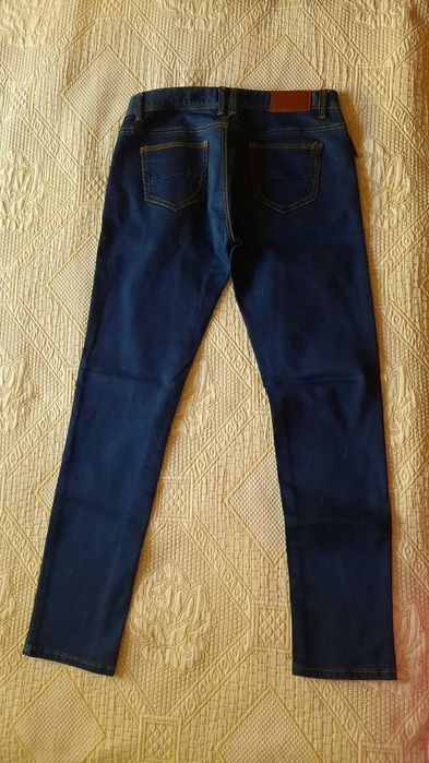 продам платье и джинсы