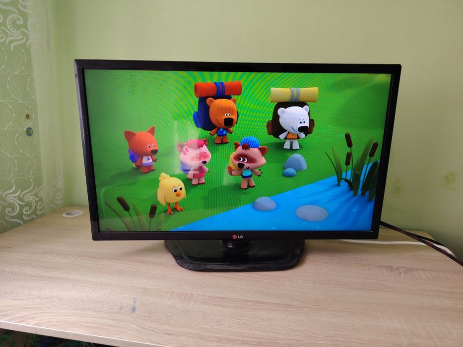 Телевизор lg . 81 см