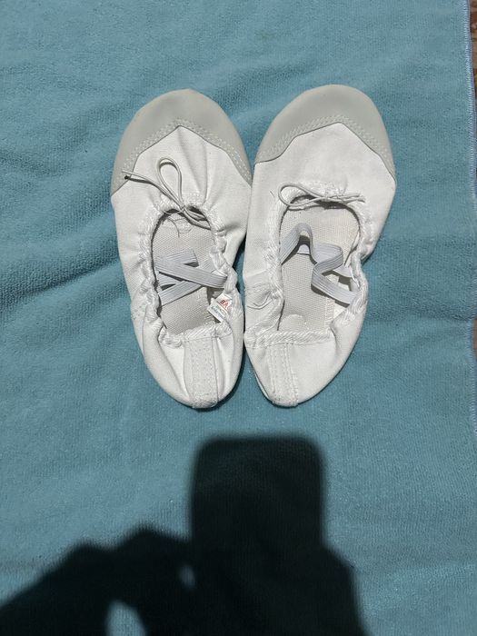 Чешки новые размер 40 белого цвета