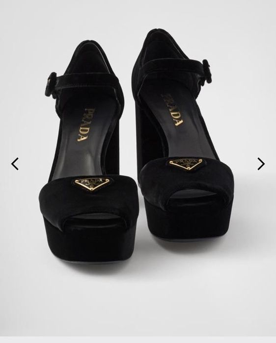 Продаю босоножки Prada