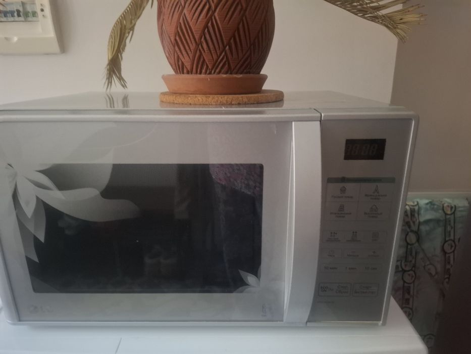 Продам микроволновку б/у