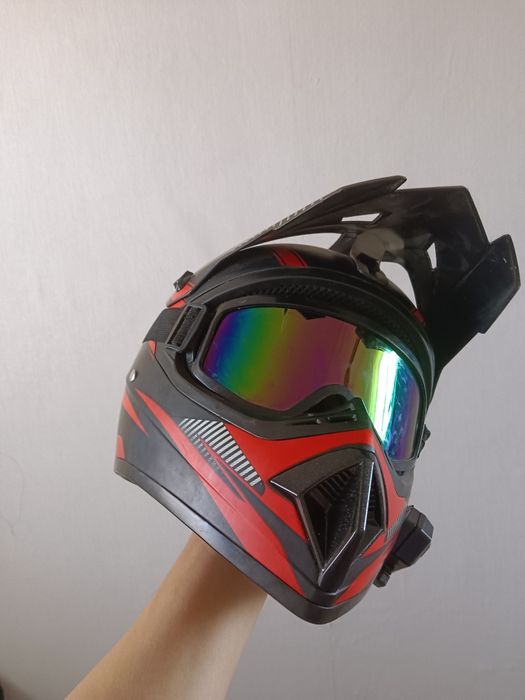 Шлем с аудиосистемой