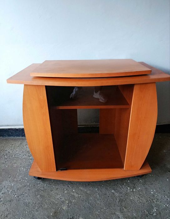 Шкаф за телевизор