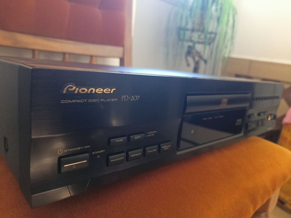 CD player Pioneer PD-207