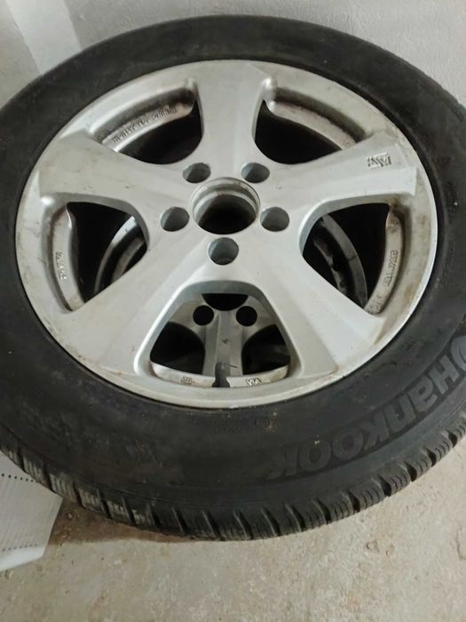 Jante msw pe 16 cu cauciucuri anvelope de iarnă hankook aproape noi pe dimensiunea 225 55 16