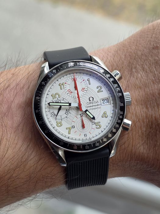 Omega Speedmaster Mark 40 Japan Edition