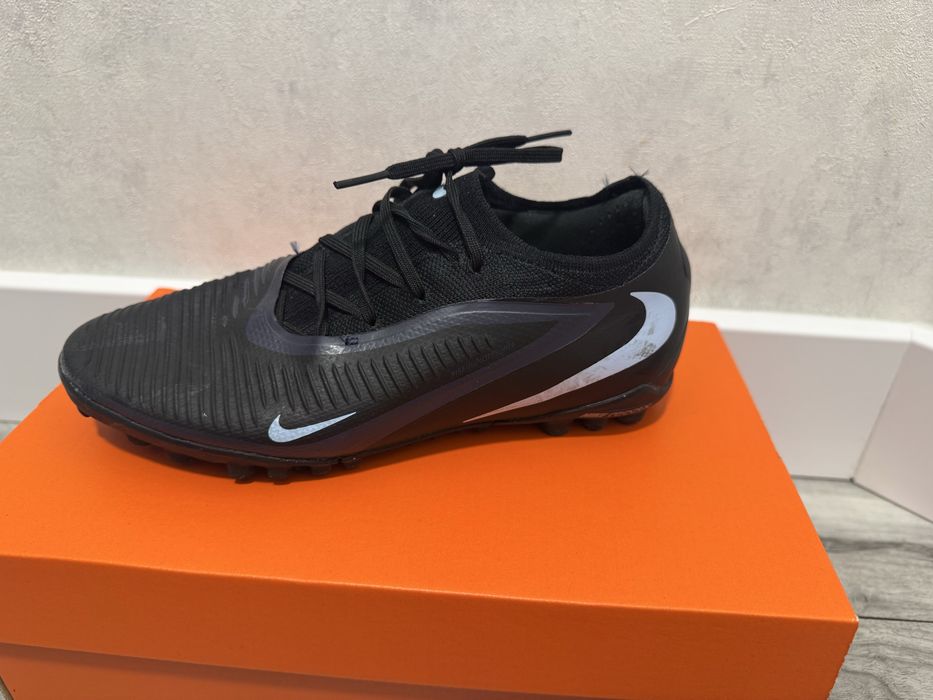 Стоножки и бутонки Nike