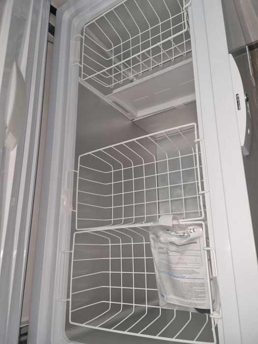 Lada frigorifica beko nou 284 litrii!