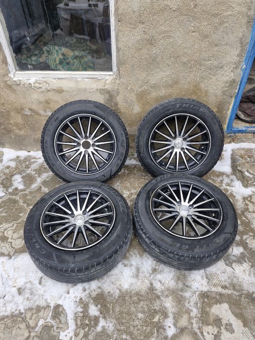 Продаётся комплект 15р