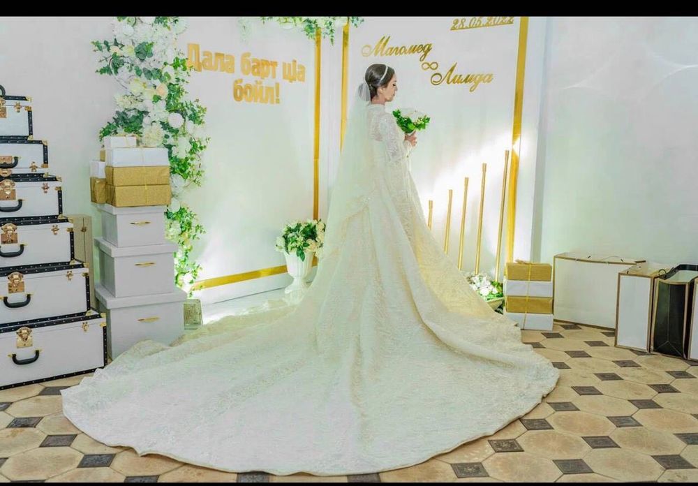 Свадебное платье