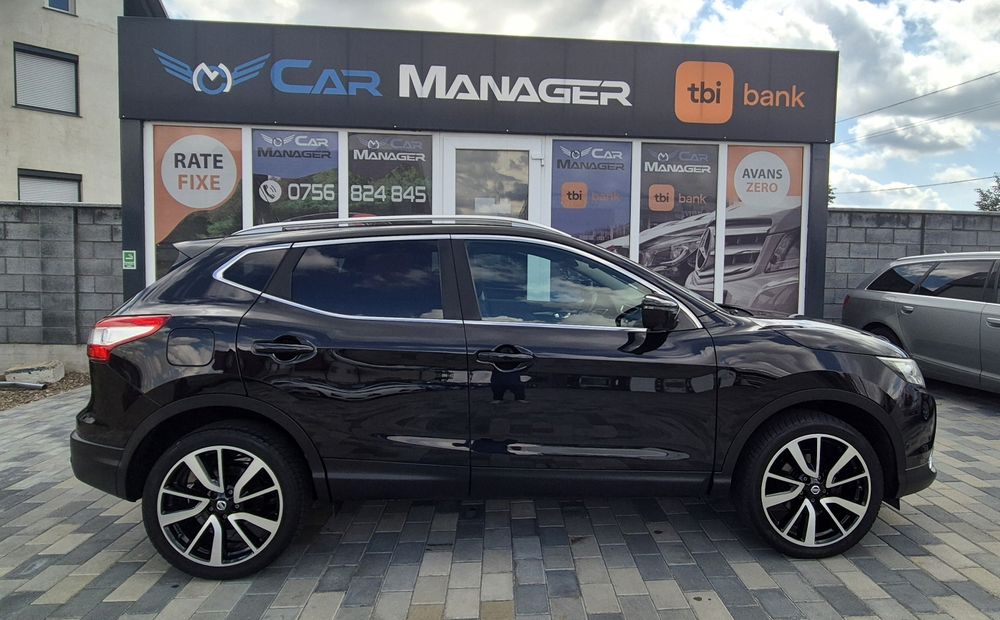Nissan Qashqai Tekna Garanție Posibilitate rate xenon piele Scaune încălzite camere