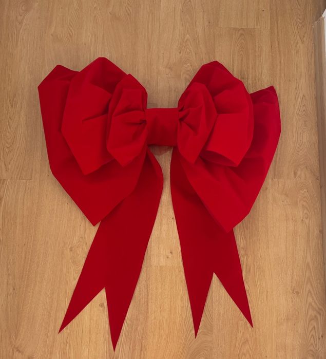 Коледна украса, чарвена панделка