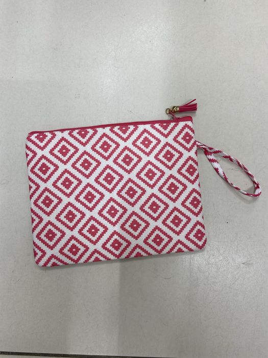 Плажен несесер- Вашият комплект за летни приключения