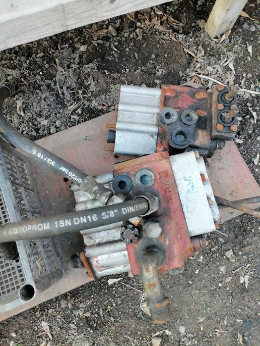 Гидро распределитель