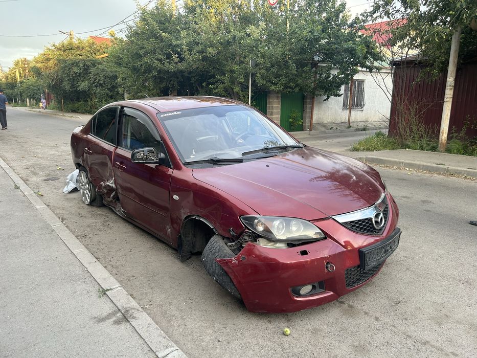мазда 3 2008год на разборе