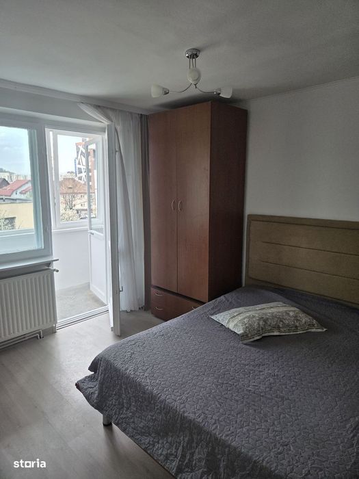 Apartament generos de inchiriat