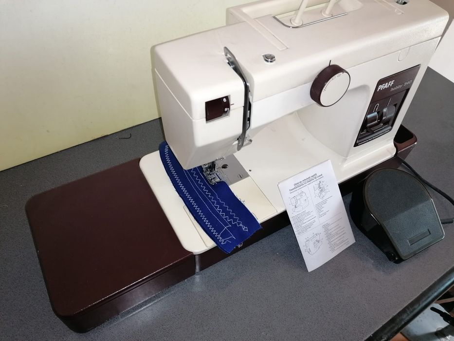 Masina de cusut electrica Pfaff   impecabilă