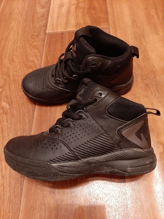 Кроссовки для мальчика.