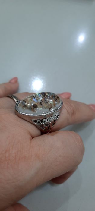 Кольцо продается