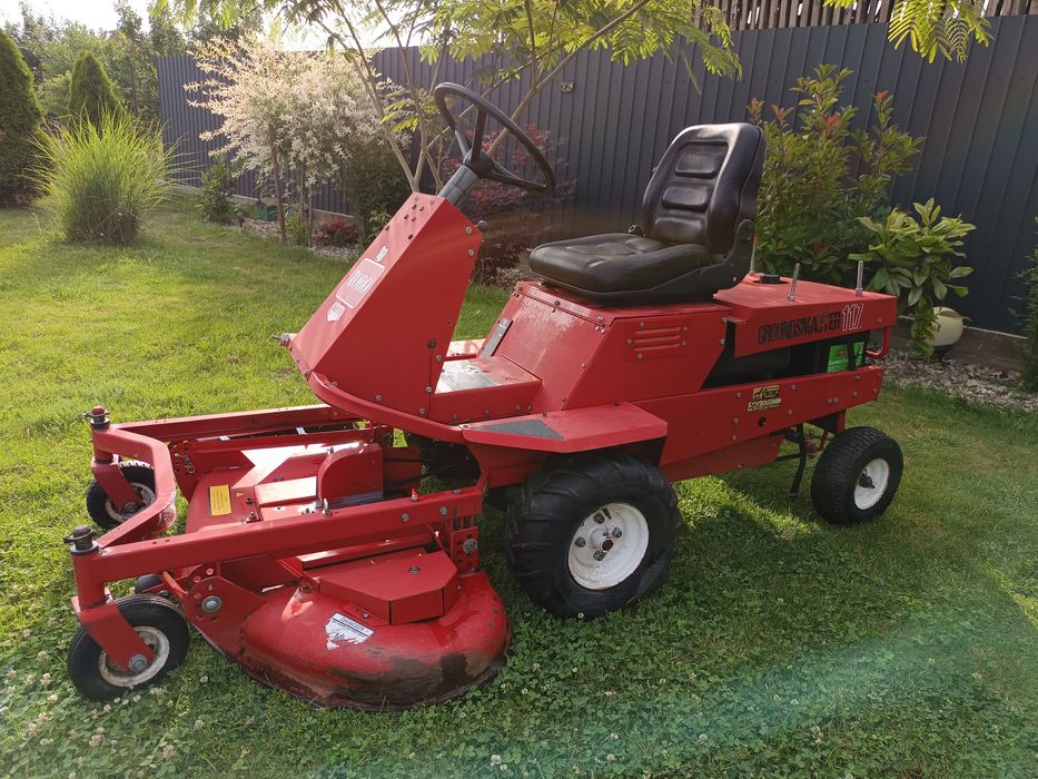Tractor tuns iarba Toro