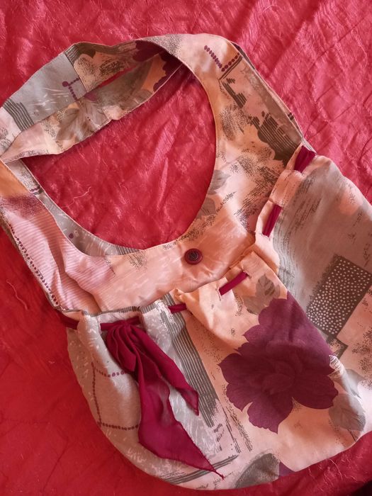 Нова чанта тип торба