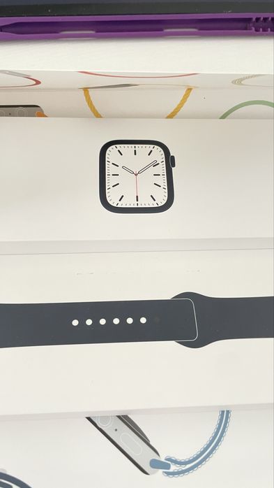Продам apple watch 7 45mm