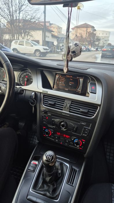 Vând Audi A4  B8 2008